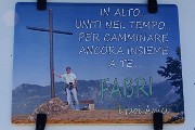 20 Gli amici, giovani costruttori della nuova croce, a ricordo di Fabbri
